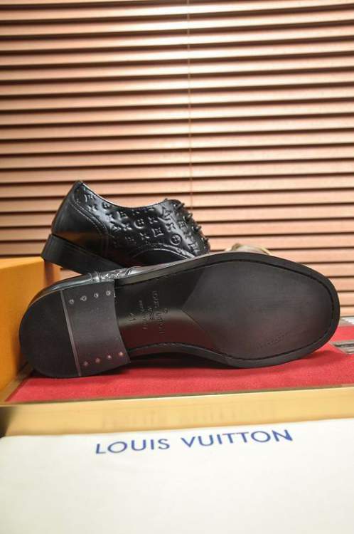 Picture of Louis Vuitton Shoes _SKULVsz38-45mnf041114215